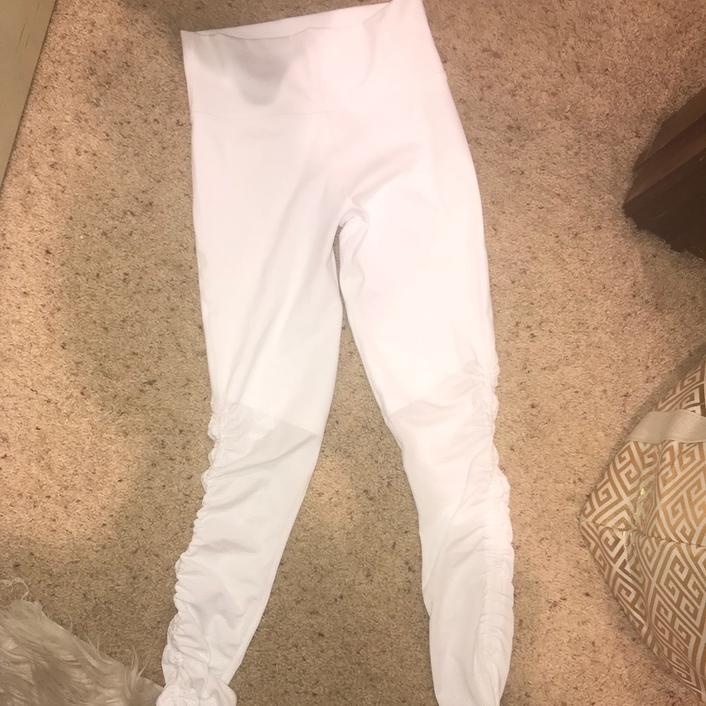 White high waisted leggings